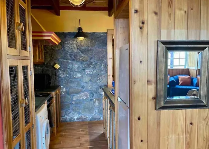 Casa Da Terra Alta * Santo Amaro (Azores)