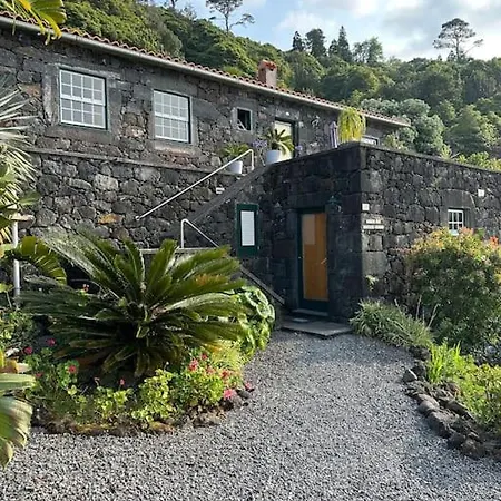 Casa Da Terra Alta * Santo Amaro (Azores)