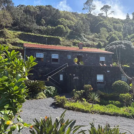 Casa Da Terra Alta Holiday home *