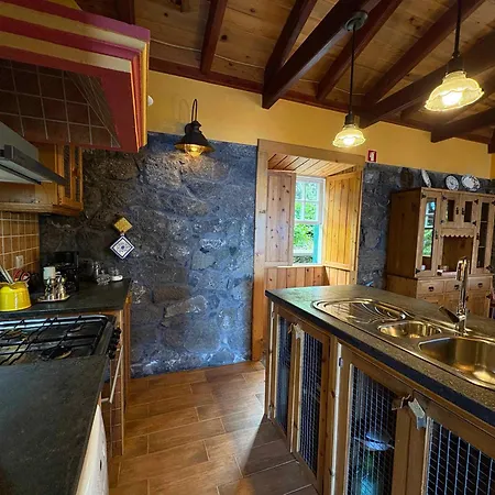 Casa Da Terra Alta Santo Amaro (Azores)