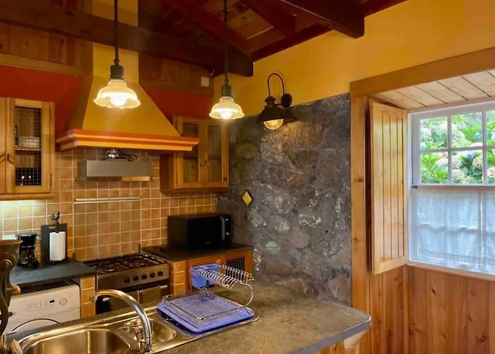 Casa Da Terra Alta * Santo Amaro (Azores)